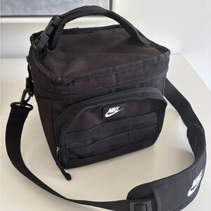 Nike Futura Sportswear Insulated Lunch Tote